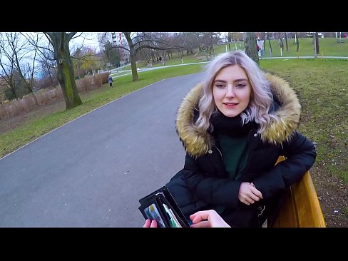 ❤️ Swallows hot cum coigreach airson airgead - blowjob anns a 'phàirc le Eva Elfie Porno fb  aig gd.porn-93.ru ﹏